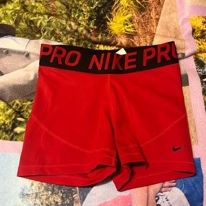 Women’s Nike, pro spandex, medium, red